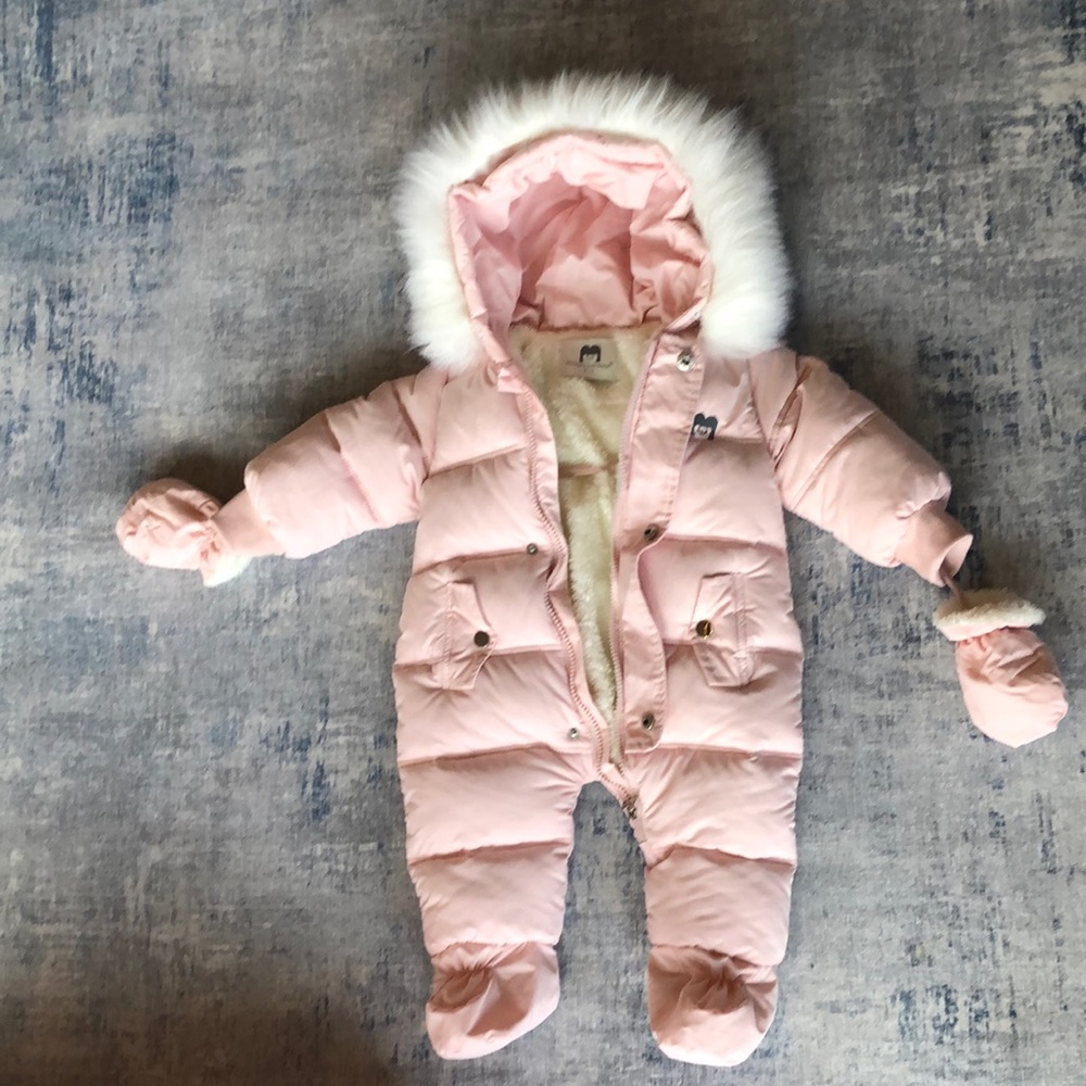 Mother’s babybear snowsuit Sz 9-12mos